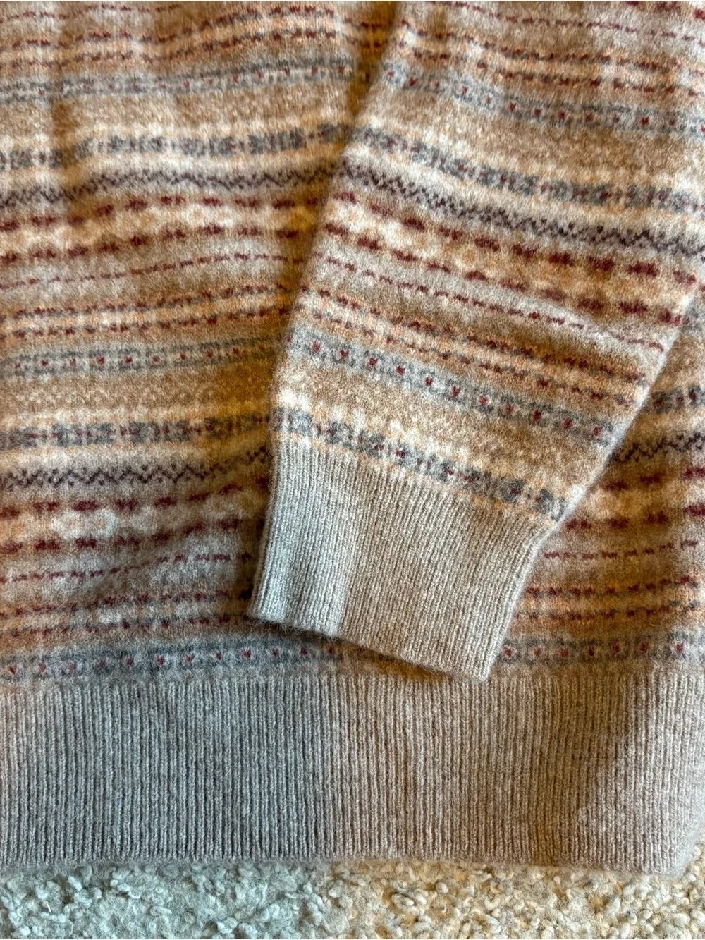 Brooks Brothers Lambs Wool V-Neck Sweater XL Fair Isle Tan Red Cream